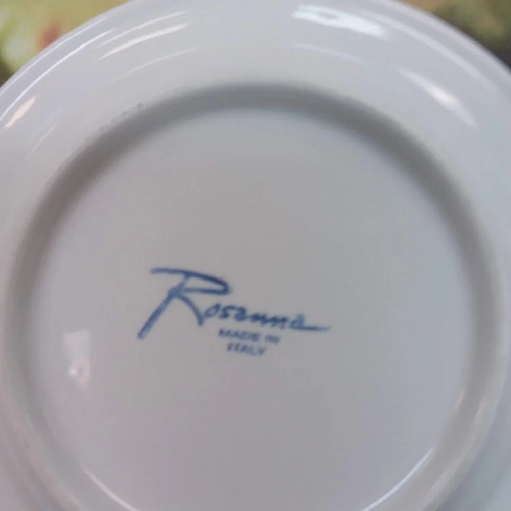 - Two Italian plates 14